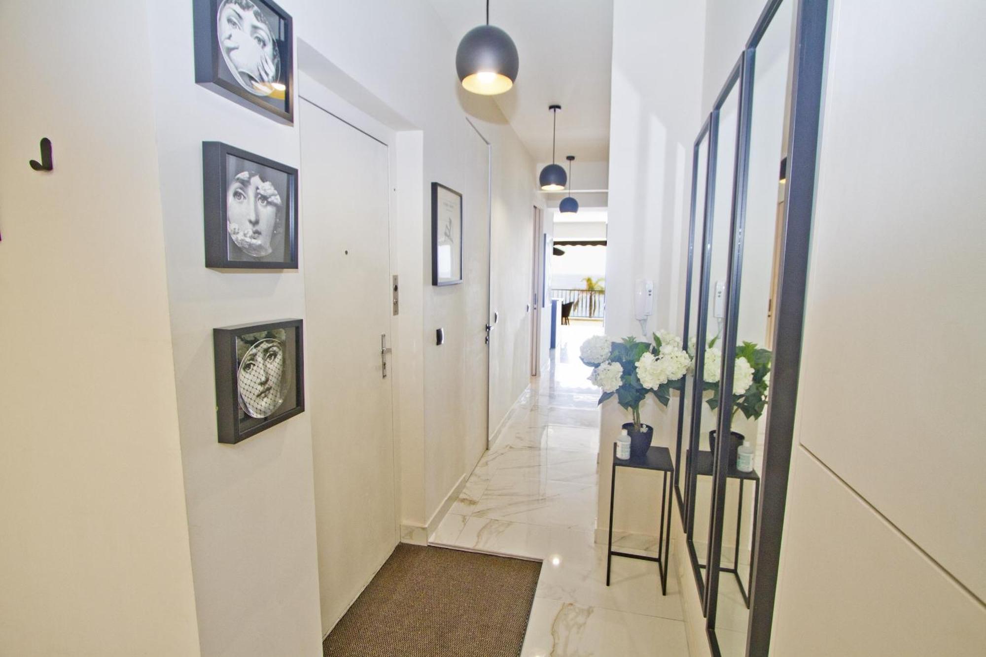 Luxury Flat Beachfront * Nice
